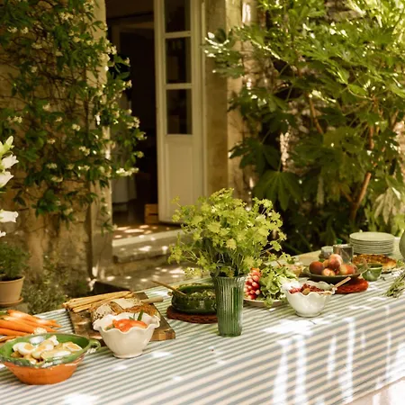 Le Clos De לינה וארוחת בוקר *